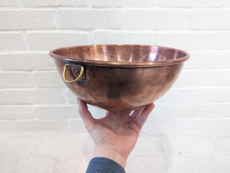 Vintage Copper Mixing Bowl // 10.5 England Weathered Copper Bowl, Copper Whisking Whipping Bowl, Rustic Farmhouse Kitchen Wall Hanging zdjęcie 2