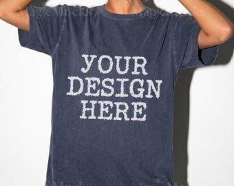NAVY Comfort Colors C1717 Tshirt Mockup | CC 1717 T-Shirt Mock-up | Realistisches Studio weibliches Modell | Trendy Oversized Frauen Shirt Mock