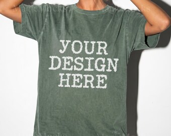 MOSS Comfort Colors C1717 Tshirt Mockup | CC 1717 T-Shirt Mock-up | Realistisches Studio weibliches Modell | Trendy Oversized Frauen Shirt Mock