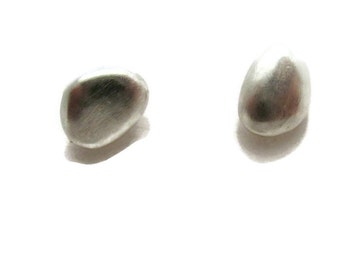 Pebble Stud Earrings for Men, Men's Earrings, Small Sterling Silver  Stud Earring for Guys   Artisan Handmade by Sheri Beryl