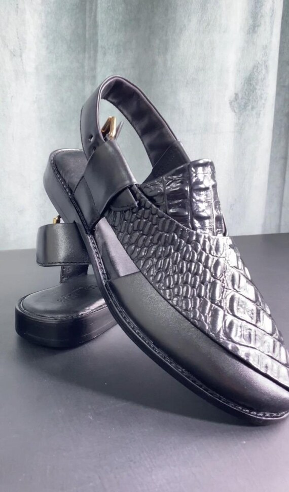 Handmade Black Leather Peshawari Chappal | Traditional Pakistani Sandals | Crocodile Pattern Men’s Footwear