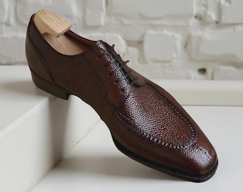 Zapatos Oxford de cuero marrón hechos a mano: calzado formal para hombre