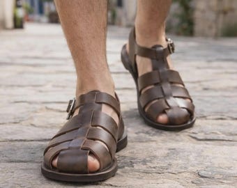 Sandalias de pescador de cuero hechas a mano para hombre: calzado de verano con puntera cerrada.