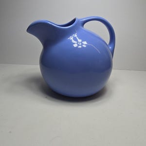 Retro Vintage Hall Pottery Tilted Ball Water Pitcher Ice Lip Cornflower Blue