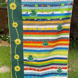 Whimsical Frog Sunflower Patchwork Quilt – Handmade Cotton Throw Blanket - 100% cotton -Unique Artisan Gift