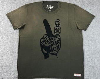 True Religion Graphic T-Shirt Men's 3XL Peace Sign FREEDOM Olive Green VTG NWT