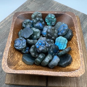 Mini Labradorite Paw Carving