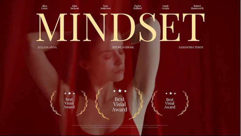 Puede incluir: Imagen promocional con la palabra "MINDSET" en letras doradas grandes. La imagen presenta a una mujer con un atuendo rojo con los brazos levantados. Los nombres de las personas se enumeran arriba y debajo de la palabra "MINDSET". Hay tres coronas de laurel "Best Visial Award".