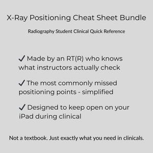 Könnte beinhalten: Hellgraue Grafik mit dem Text "X-Ray Positioning Cheat Sheet Bundle" und "Radiography Student Clinical Quick Reference". Der Text enthält Aufzählungspunkte zu den Produkteigenschaften, wie z. B. die Auslegung für die iPad-Nutzung.