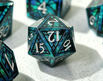 Blauwgroen zwarte harsdobbelsteen, set met scherpe rand, polyedrische set met bloemen, koperfolie TTRPG-dobbelstenen