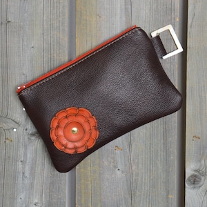 Bolso de cuero marrón chocolate con flor de mandarina, bolso grande de cuero marrón chocolate "Finglet"