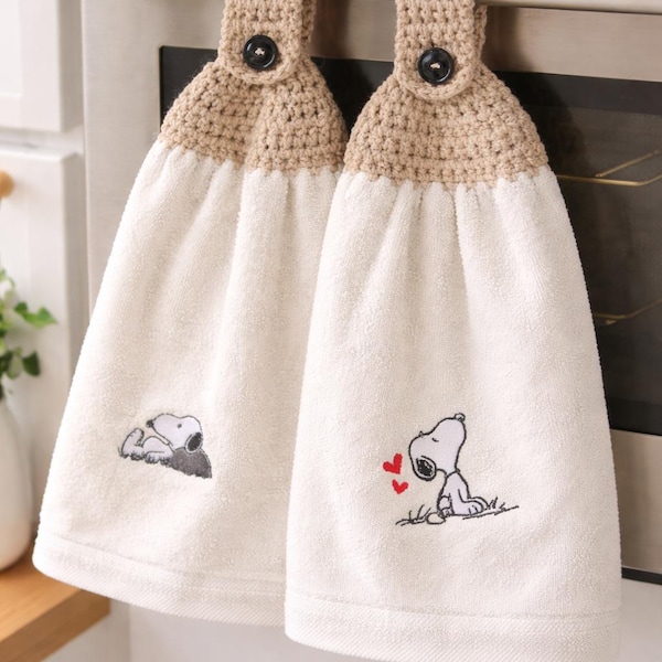 Juego de 2 toallas de mano de cocina bordadas inspiradas en Snoopy