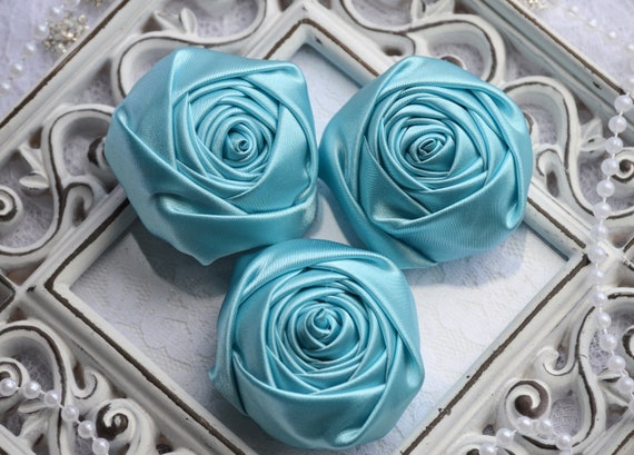 SATIN ROSE HAIR CLAW LIGHT BLUE SATIN ROSE HAIR CLAW LIGHT BLUE