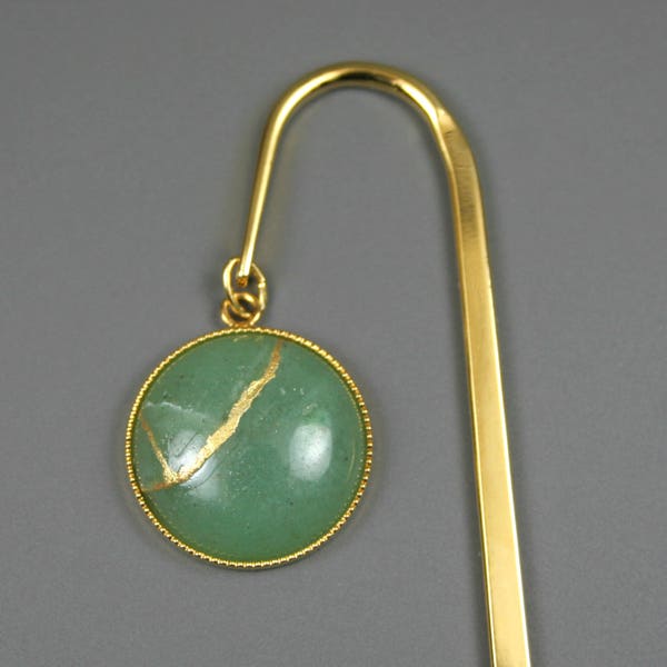 Kintsugi (kintsukuroi) repaired green aventurine cabochon on gold plated steel bookmark, metal bookmark, gold bookmark, stone bookmark