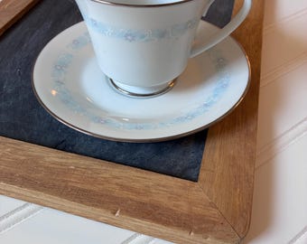 Noritake Vicki Teetassen- und Untertassenset, blau-floral