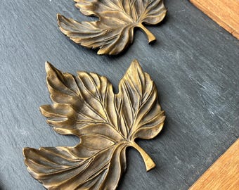 Untersetzer aus Messing mit Ahornblattmotiv, Schmuckschale, Dekoration