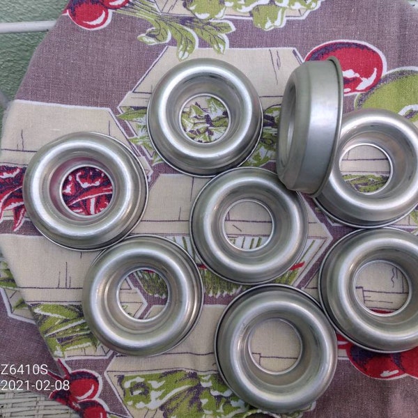 Round Tins Aluminum, Vintage Jello Molds 1950s, Small Molds, Plating Tools, Metal Baking Shapes