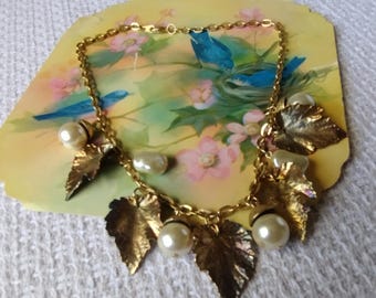 Vintage 1980s Necklace, Gold Acorns with Leaves & Pearls, 18" Lightweight Costume