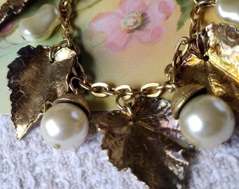 Vintage 1980s Necklace, Gold Acorns with Leaves & Pearls, 18" Lightweight Costume