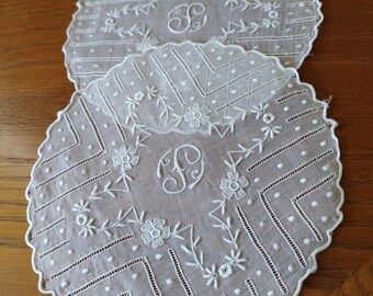 Antique 1930s Intricate Round Doilies Beige, Lot of 6, Drawn Work Rare