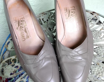 Vintage Leather Ferragamo Pumps, Grey Heels Italy, Womens Small