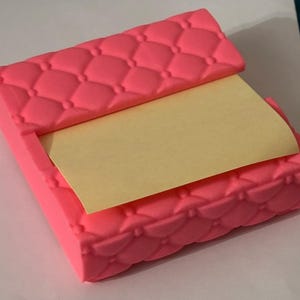 Rosa quiltad popup-notishållare