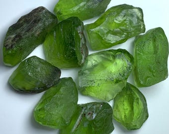 Rå peridot 94,65 karat från Afrika 5 till 12 karat per styck
