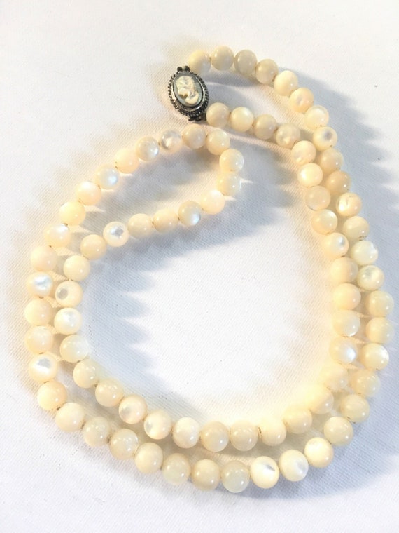 mother of pearl bead necklace