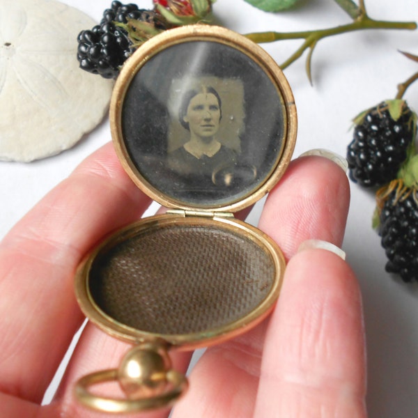 Antique Mourning Locket, 19th Century Civil War Era Tintype Photo Antique Locket