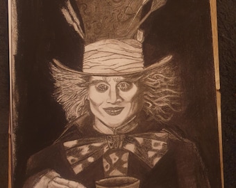 Dibujo a carboncillo del Sombrerero Loco en formato A3