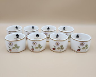 Wedgwood Set Of 8 Wild Strawberry Kitchen Napkin Holder Rings
