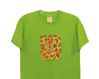 Giraffe Shirt, bestickte Giraffe, Mädchen Shirt, junge Shirt, Kleidung, Safari, braun, gelb, T-Shirt, grün, Tier Shirt, Tier-Shirt