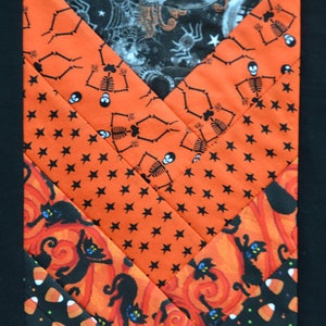 Sunset Prairie Skull Quilted Table Runner NCU0NXD1194