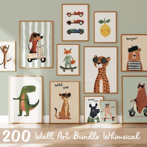 Puede incluir: Una colección de láminas de arte mural enmarcadas con diversas ilustraciones, incluyendo un perro en scooter, un zorro en monopatín, un leopardo con gafas de sol, un dinosaurio, un oso con el texto Bonjour y un rinoceronte con el texto Strong one.