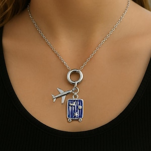 Reizen bedelketting, wereldbol ketting, vliegtuigkoffer camera wereldbol hanger, reislust sieraden, vakantie cadeau voor haar, wereld ketting