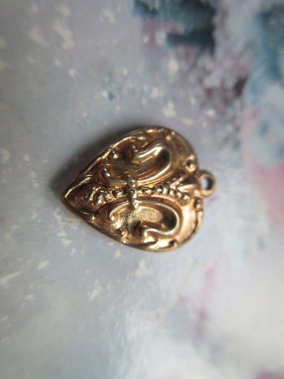Antique Gold Fill Fleur Di Lis Puffy Heart Charm - image 3