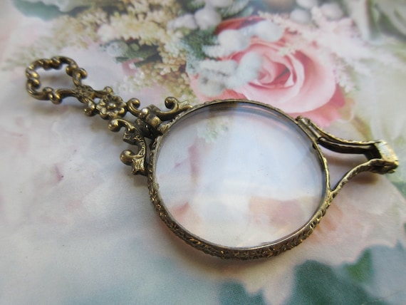 Antique Folding Lorgnette Silver Toned Floral Pend