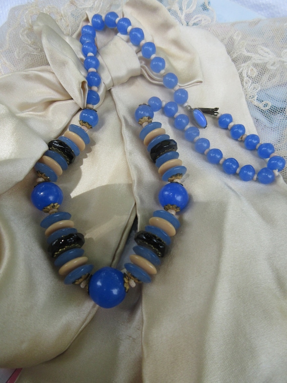 Vintage 30s Czech Blue Glass Beaded Necklace Signe