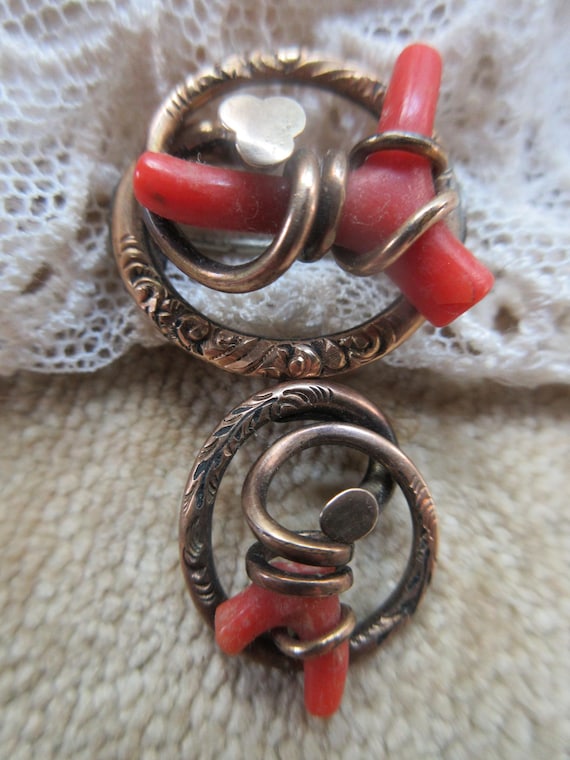 Antique Victorian Natural Coral Branch Pin in Gold Fill