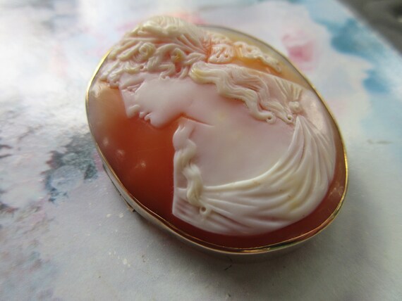 Victorian Antique 10K Carved Shell Cameo Pin - image 7