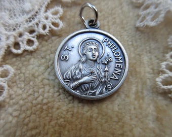 Vintage Italy Saint Philomena Ex Indumentis Relic Religious Medal