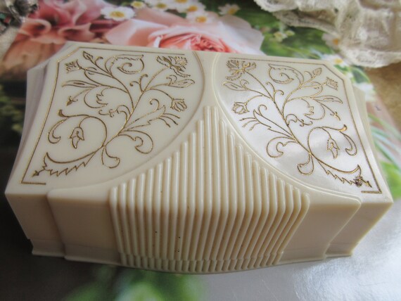 Vintage Early Plastic Jewelry Box , Lovely Golden… - image 4