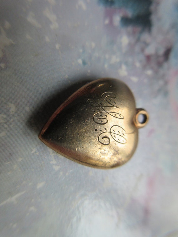 Antique Gold Fill Fleur Di Lis Puffy Heart Charm - image 5