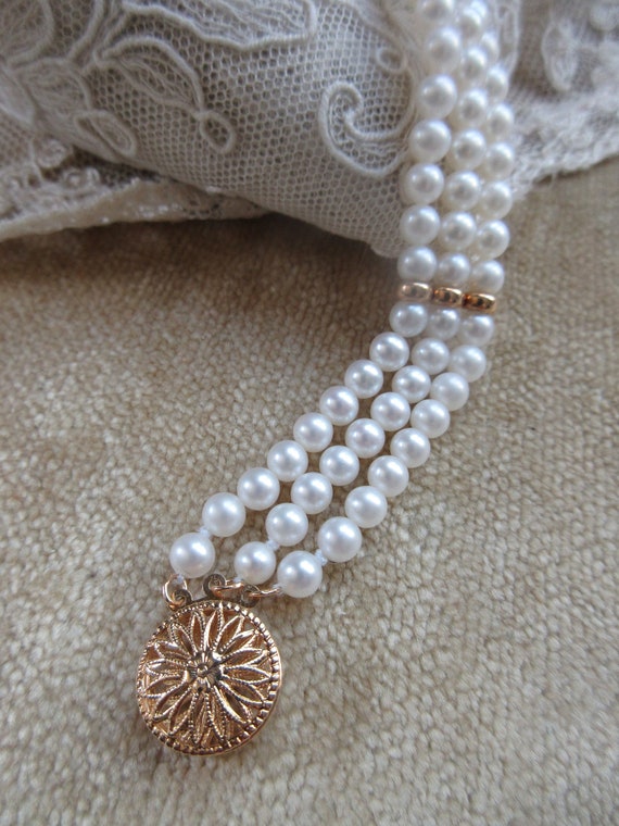 Vintage 14K Triple Strand Cultured Pearl Bracelet - image 8