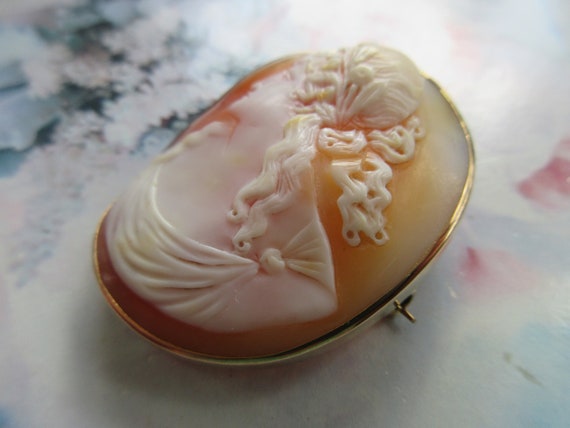Victorian Antique 10K Carved Shell Cameo Pin - image 2