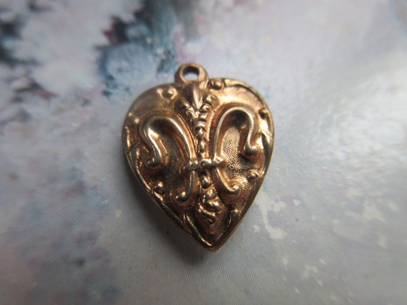 Antique Gold Fill Fleur Di Lis Puffy Heart Charm - image 2