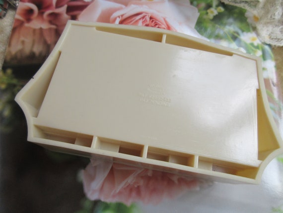 Vintage Early Plastic Jewelry Box , Lovely Golden… - image 7