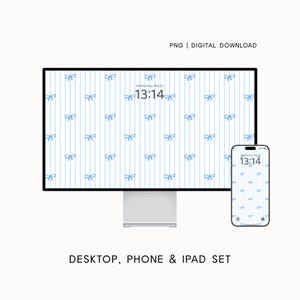 Puede incluir: Un conjunto de fondos de pantalla para escritorio y teléfono con un patrón de rayas verticales azul claro y pequeños lazos azules. La pantalla muestra el texto PNG | DIGITAL DOWNLOAD y DESKTOP, PHONE & IPAD SET con un reloj marcando las 13:14.