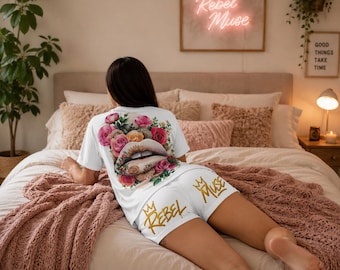 Floral Lip Art Pyjama Set | Shorts Top, Rebel Muse Schrift
