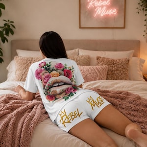 Pyjamaset met bloemenprint | Short met top, Rebel Muse-script